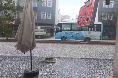 Demirözü’nde dolu yağışı etkili oldu