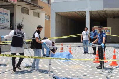 Emekli polis, bıçakla saldıran oğlunu öldürdü