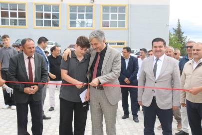 Emet Cevizdere Şehitleri MTAL’de yılsonu sergisi ve ödül töreni