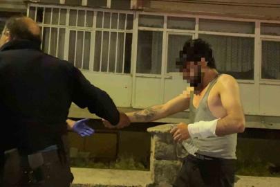 Evinde bıçakla kendine zarar veren şahsın hayatını polisin telefon detayı kurtardı