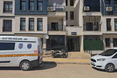 Evinde silahla vurulmuş halde bulunan kadın kurtarılamadı