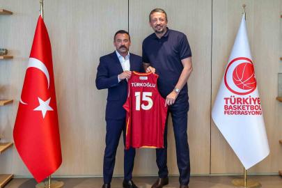 Galatasaray’dan TBF Başkanı Türkoğlu’na ziyaret