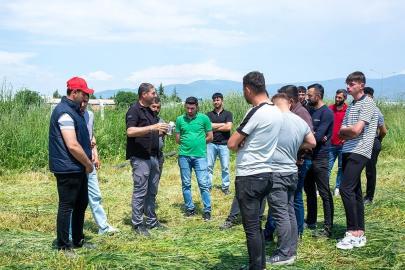 Genç çiftçi akademisinde eğitim saati