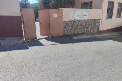 Germencik zabıtasının okul nöbeti sürüyor