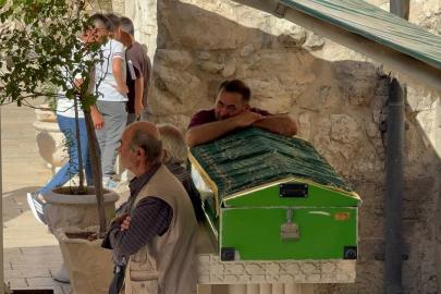 Isparta’da araçta ölü bulunan genç son yolculuğuna uğurlandı