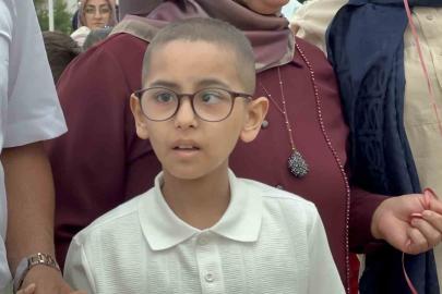 Kanseri yenen 8 yaşındaki Nuh için yüzlerce balon gökyüzüne bırakıldı
