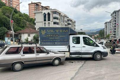 Karabük’te otomobil kamyonetle çarpıştı: 1 yaralı