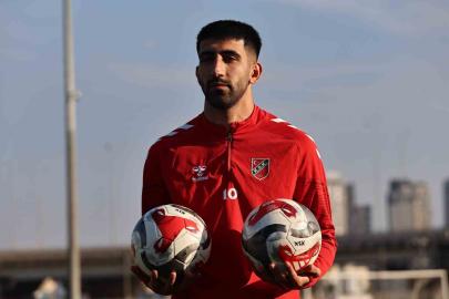 Karşıyaka, Erhan Öztürk ile yeniden anlaştı