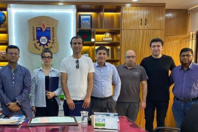 KBÜ ile Bangladeş Üniversitesi arasında akademik iş birliği teması