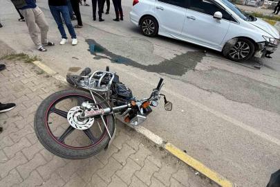 Muş’ta otomobil ile motosiklet çarpıştı: 2 yaralı