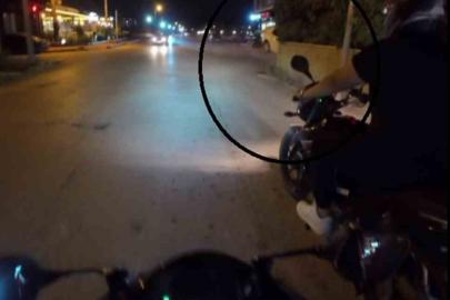 Otomobilin duvara çakıldığı anlar kask kamerasında