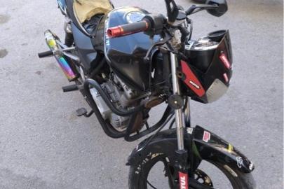 Plakasız motosikletle yola çıkan ehliyetsiz sürücüye 105 bin lira ceza