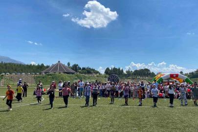 Şaphane’de çocuk oyunları ve uçurtma şenliği coşkusu
