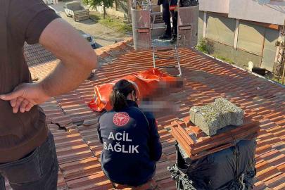 Tamir için çıktığı çatıda düşen vatandaş hayatını kaybetti