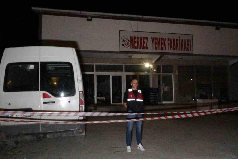 Tartıştığı şahsın çalıştığı iş yerini basıp kurşun yağdırdı: 1 ölü
