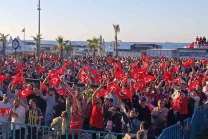 Tekirdağ’da milli coşku: Taraftarlar sahili doldurdu