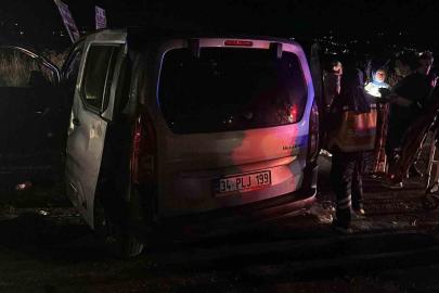 Traktöre çarpan araçta 4 kişi yaralandı