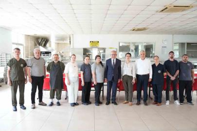 Turgutlu’da aşevine 12 ton 400 kiloluk kurban bağışı