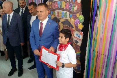 Vali Akbıyık’tan yaz tatilinde kitap tavsiyesi