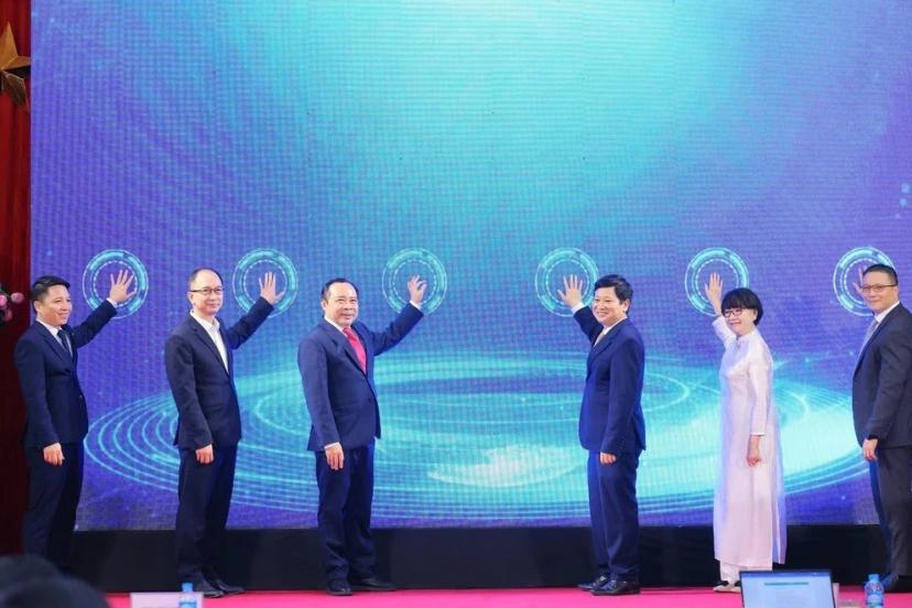 Vietnam’da ilk Ulusal Yarı İletken Çip Üretim Destek Merkezi kuruldu