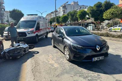 Yaya geçidinde duran motosiklete arkadan çarptı: 1 yaralı