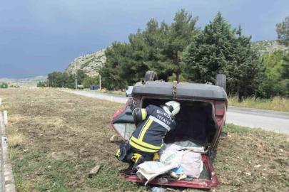 Yoldan çıkan otomobil takla attı: 2 yaralı