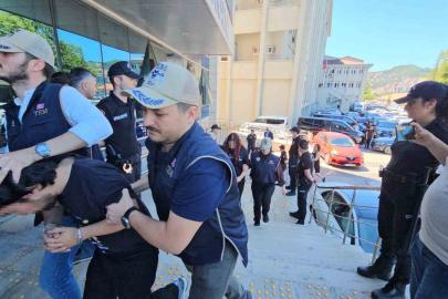 Zonguldak’ta terör örgütü operasyonunda gözaltına alınan 4 öğrenciden 3’ü tutuklandı