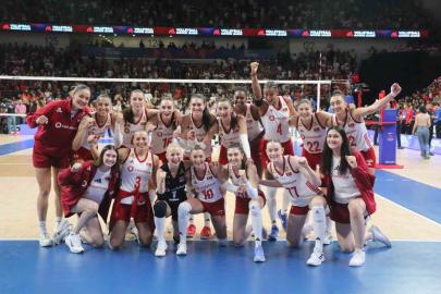 A Milli Kadın Voleybol Takımı’nın, VNL 3. hafta kadrosu belli oldu