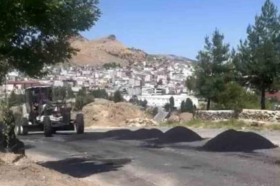 Ağaç dikilerek protesto edilen yolun yapımına başlandı