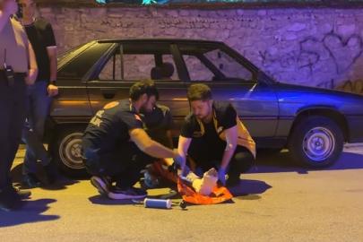 Alkollü sürücü ayağı alçılı halde motosiklet kullandı, park halindeki otomobillere çarptı
