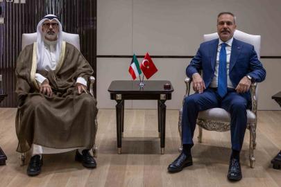 Bakan Fidan, Kuveytli mevkidaşı ile bir araya geldi