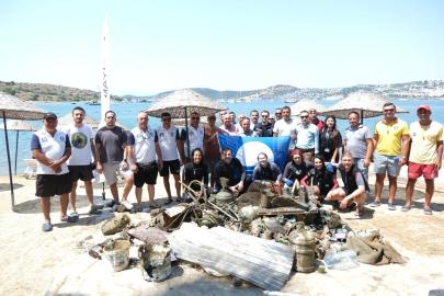 Bodrum’da deniz dibinden 370 kilogram atık çıkarıldı