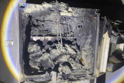 Buzdolabı bomba gibi patladı