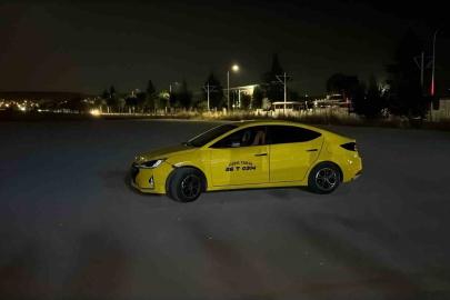 Çalınan taksi oto pazarında tek edilmiş halde bulundu