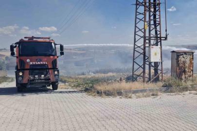 Çorum’da örtü yangınını itfaiye söndürdü