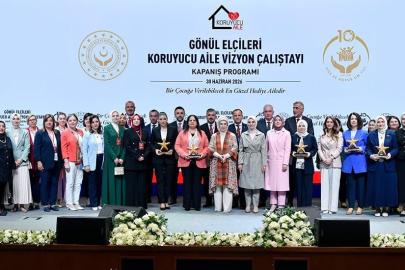 Doç. Dr. Şenay Yılmaz, ’Gönül Elçileri Koruyucu Aile Vizyon Çalıştayı’na katıldı