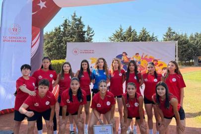 Eskişehir’in ragbi sultanları namağlup şampiyon
