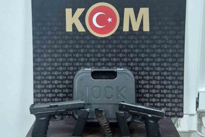 Gebze’de ruhsatsız silah ve change araç operasyonu