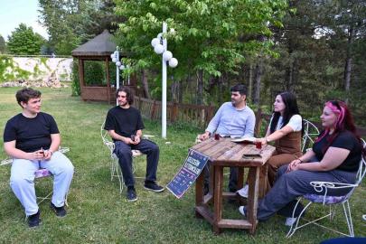 Kastamonu Üniversitesi Bilim Kafe’de geleceğin iletişimcileriyle dijital çağda medya konuşuldu