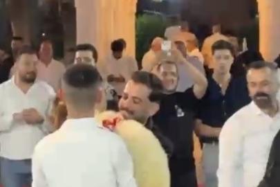Osmaniye’de takı törenine kuzuyla geldi, damada hediye etti