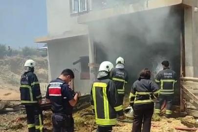 Saman balyaları alevlere teslim oldu