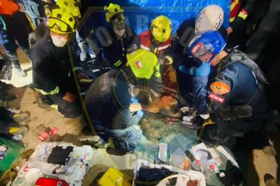 Venezuela’da umutlandıran kurtuluş: 44 yaşındaki Flores, 8. günde sağ kurtarıldı
