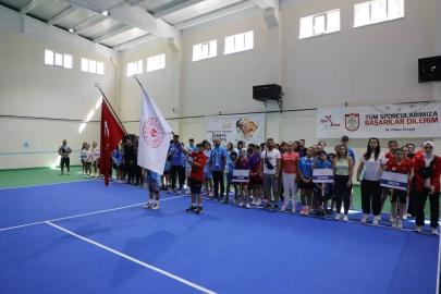 ANALİG tenis müsabakalarının açılış seremonisi yapıldı