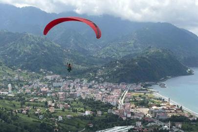 Artvin’de Yamaç Paraşütü Türkiye Şampiyonası heyecanı başladı