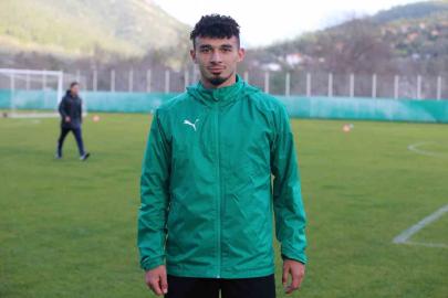 Göztepe, Gökdeniz Bayrakdar transferini bitirdi