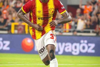 Göztepe’nin orta sahası Anthony Dennis ile Al-Jazira ilgileniyor