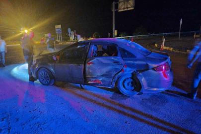 Isparta’da kavşakta iki otomobil çarpıştı: 4 yaralı