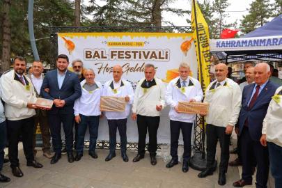 Kahramanmaraş’ta ilk kez bal festivali: 1 kilogram bal yiyen yarışmacı birinci oldu