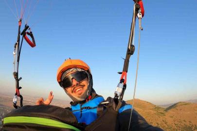 Kayseri’den Kahramanmaraş’a uçan yamaç paraşütü mesafe pilotu o anları anlattı