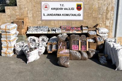 Kırşehir’de tırda 12.5 TL’lik gümrük kaçağı eşya ele geçirildi